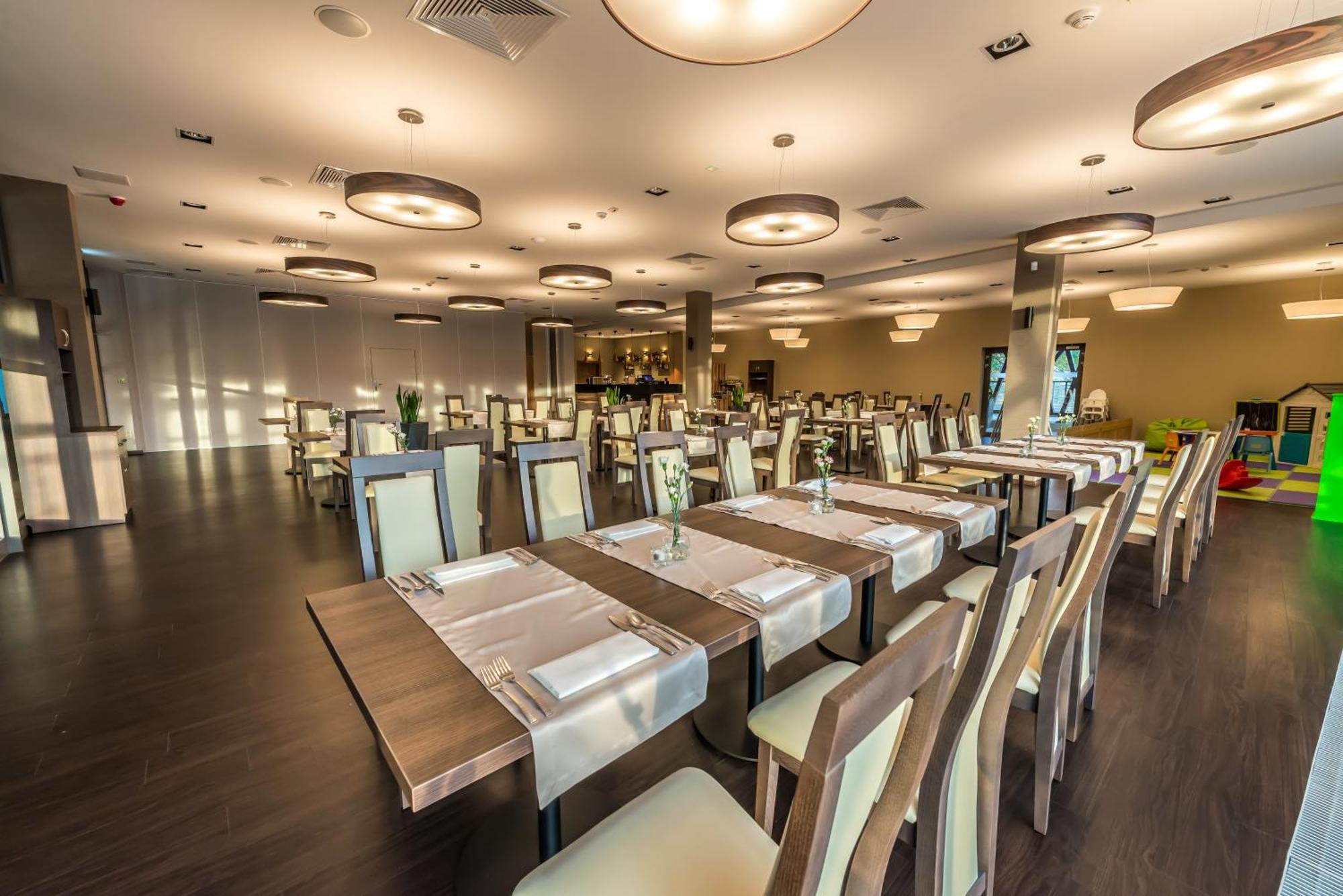 ז'שוב Apart Hotel 12 מראה חיצוני תמונה