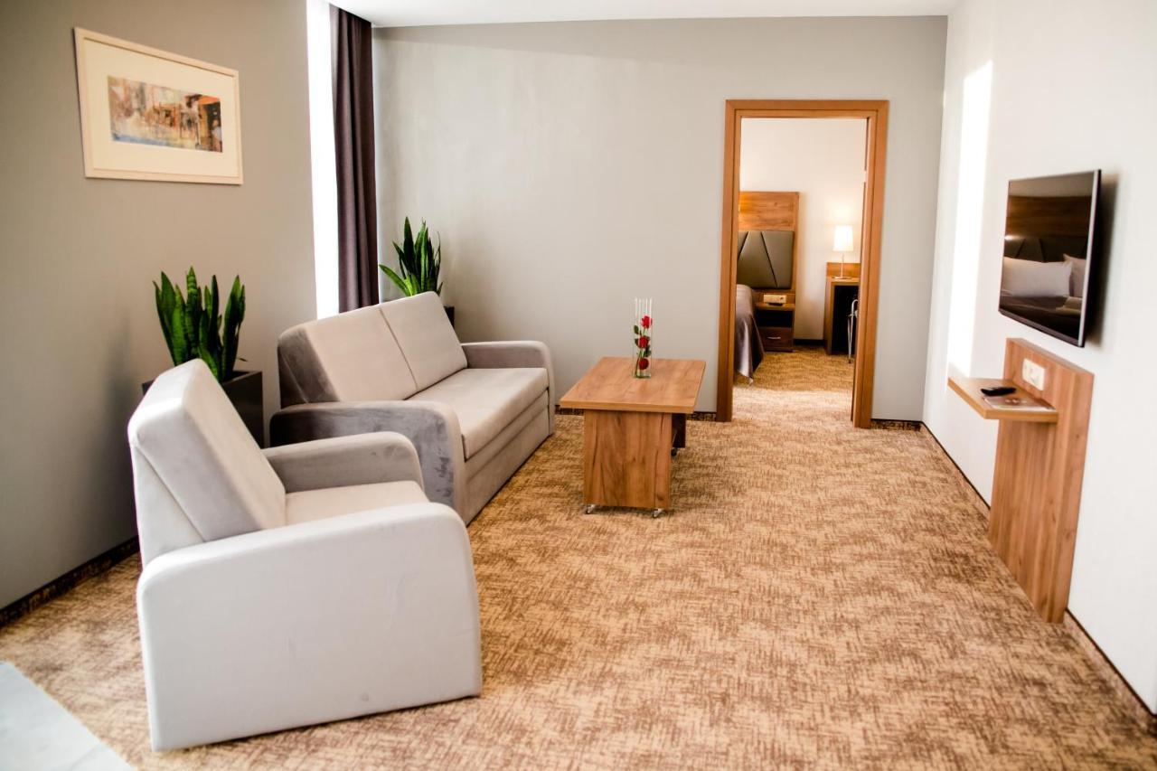 ז'שוב Apart Hotel 12 מראה חיצוני תמונה