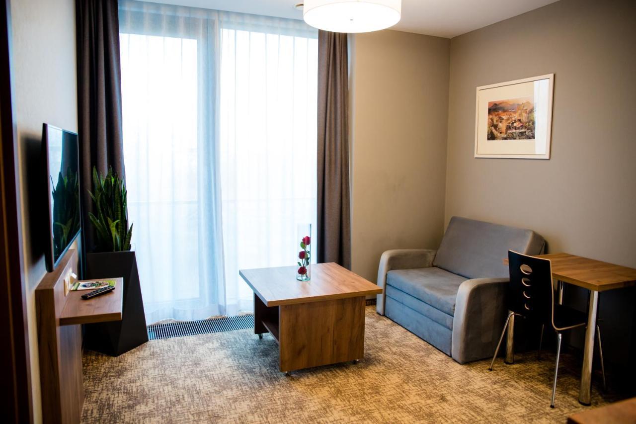 ז'שוב Apart Hotel 12 מראה חיצוני תמונה
