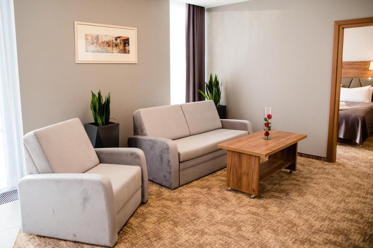 ז'שוב Apart Hotel 12 מראה חיצוני תמונה