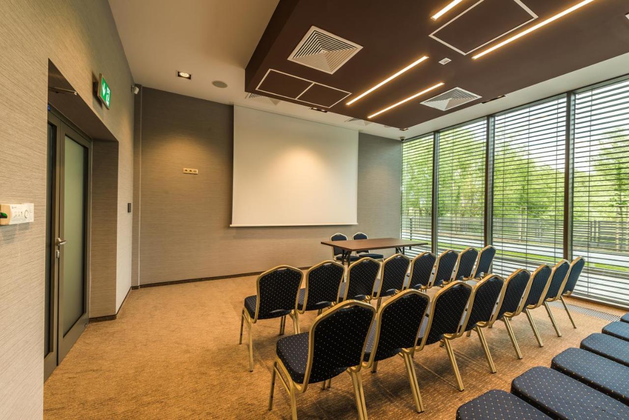 ז'שוב Apart Hotel 12 מראה חיצוני תמונה
